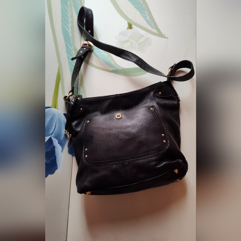 Stone Mountain Classic Black Leather Shoulder Bag W Many Compartments